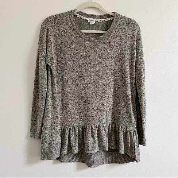 4/$25 Emberley Heathered Ruffle Hem Crew Neck Sweater in Grey size Small Soft - Picture 1 of 8